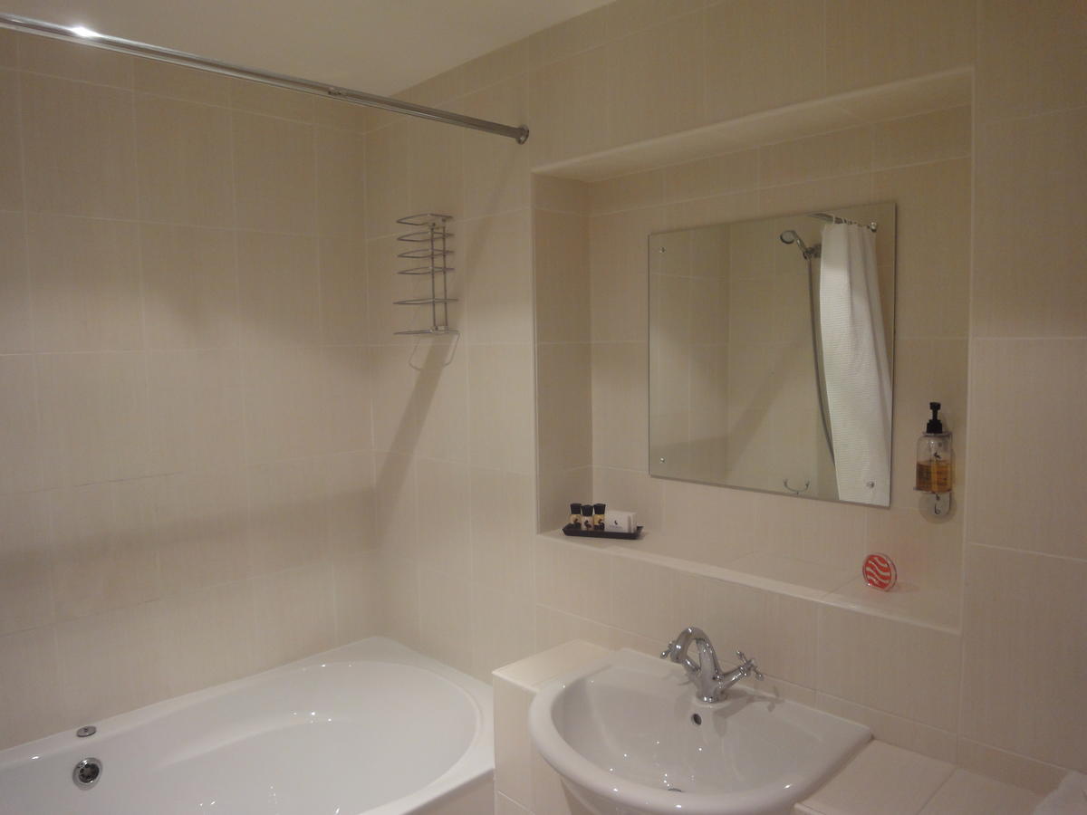 The Treebridge Hotel Nunthorpe Camera foto